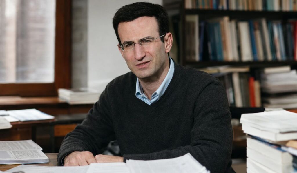 is-peter-orszag-bald-what-the-evidence-actually-suggests