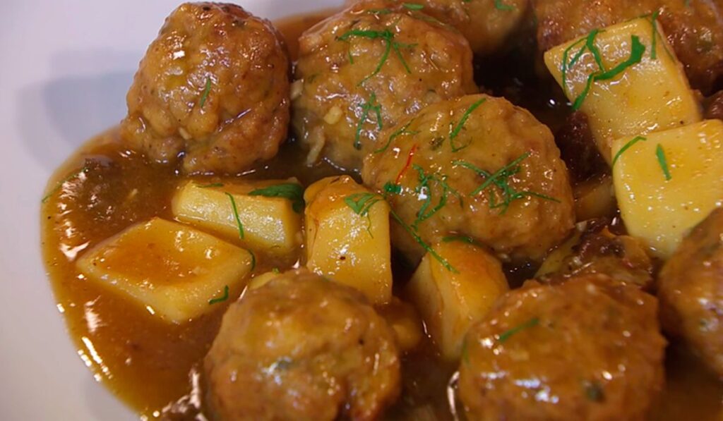 understanding-the-origins-and-tradition-of-albondigas-con-sepia
